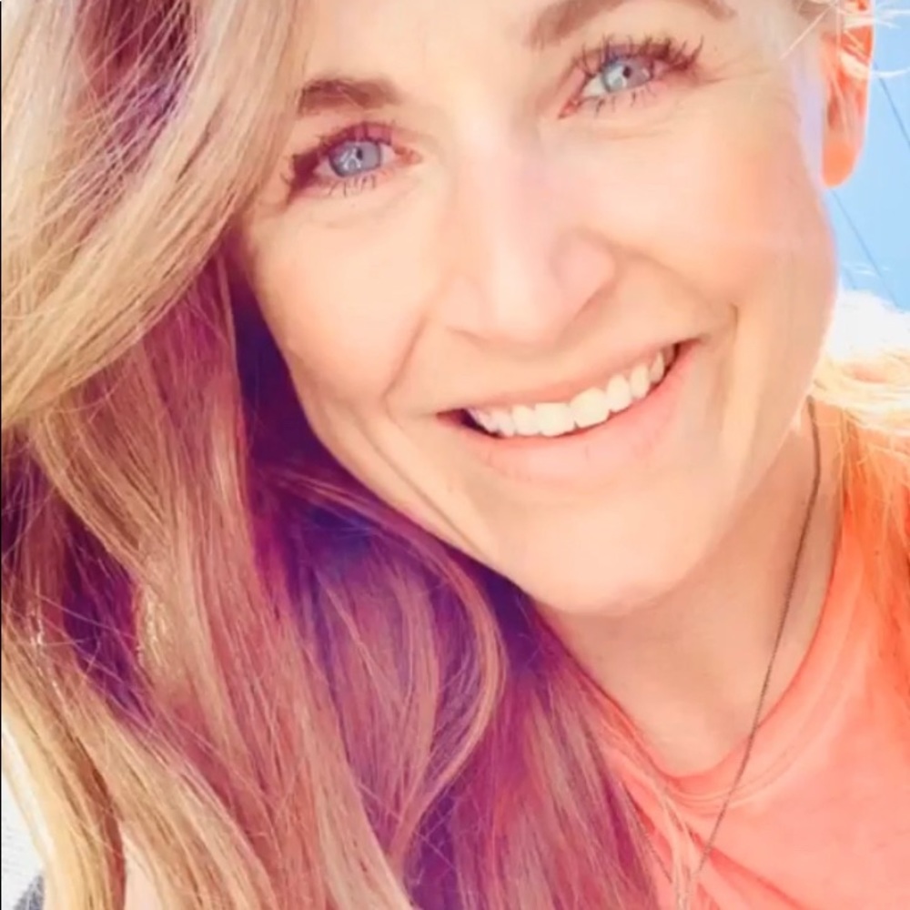 Meet your Posher, April